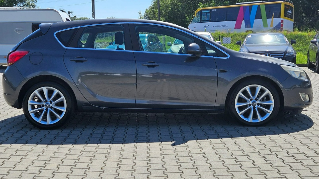Opel Astra - obrazek 8