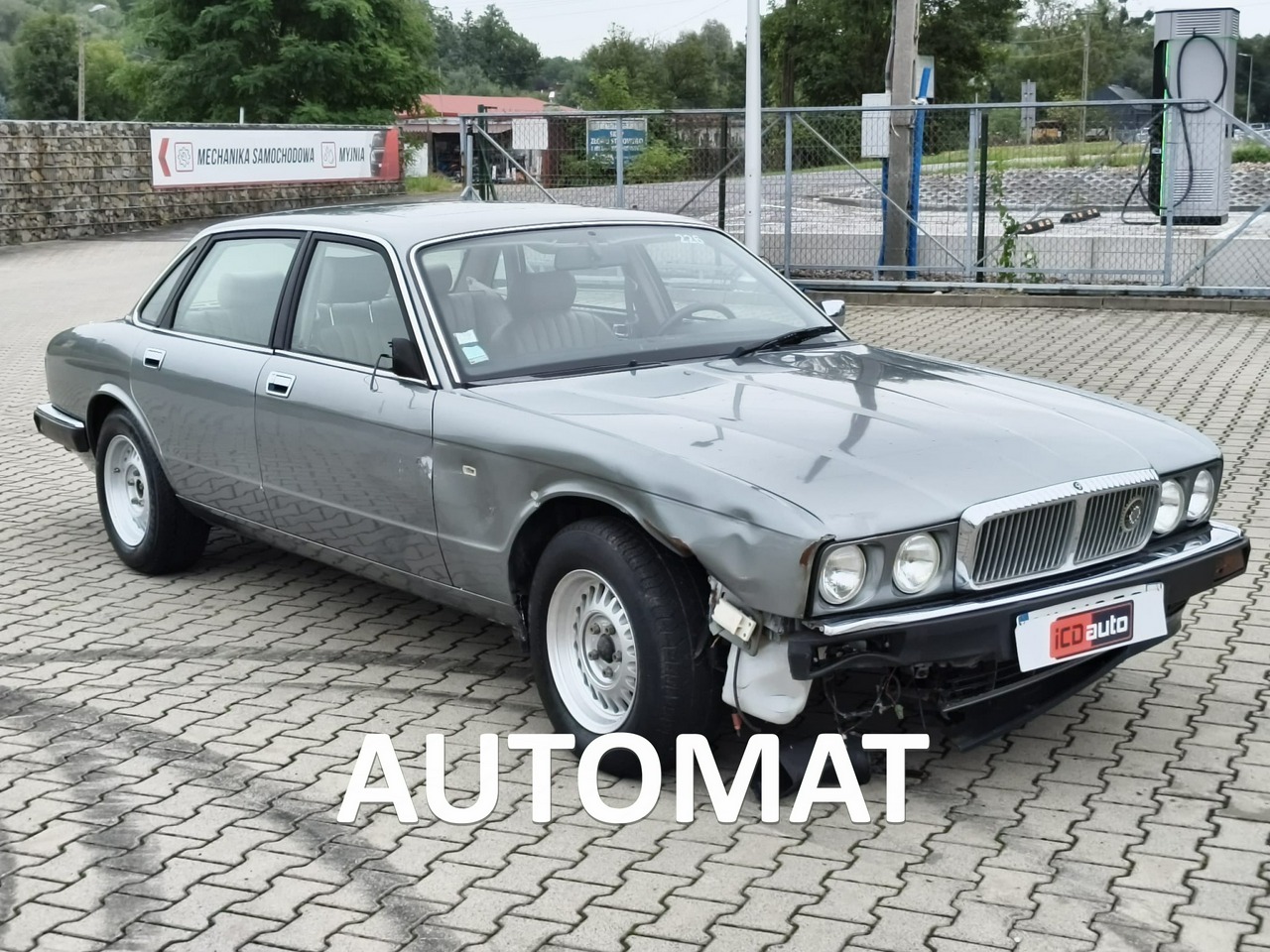 Jaguar XJ
