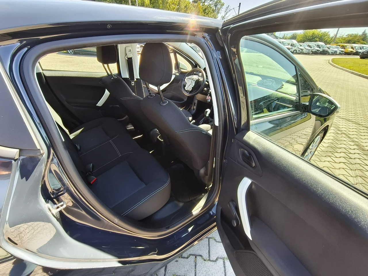 Peugeot 208 - obrazek 16
