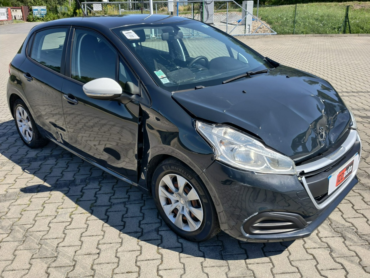 Peugeot 208 - obrazek 19