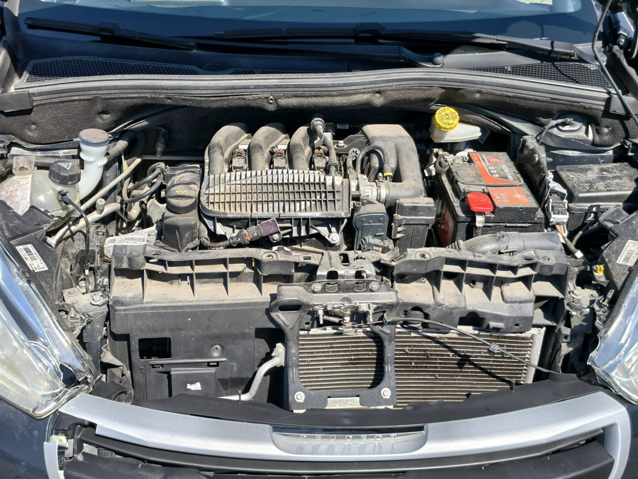 Peugeot 208 - obrazek 20