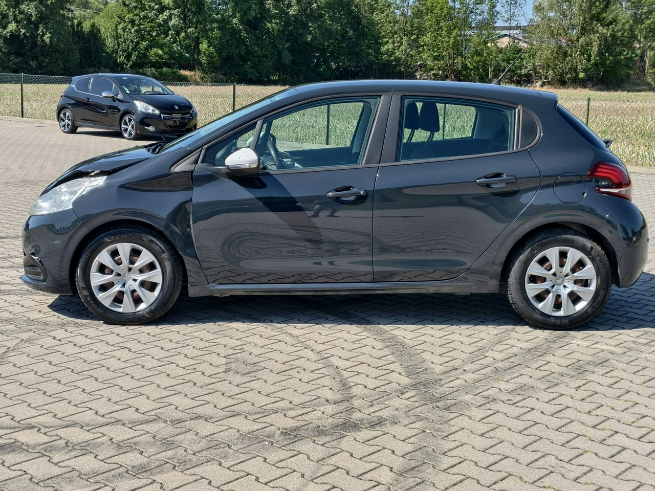 Peugeot 208 - obrazek 4
