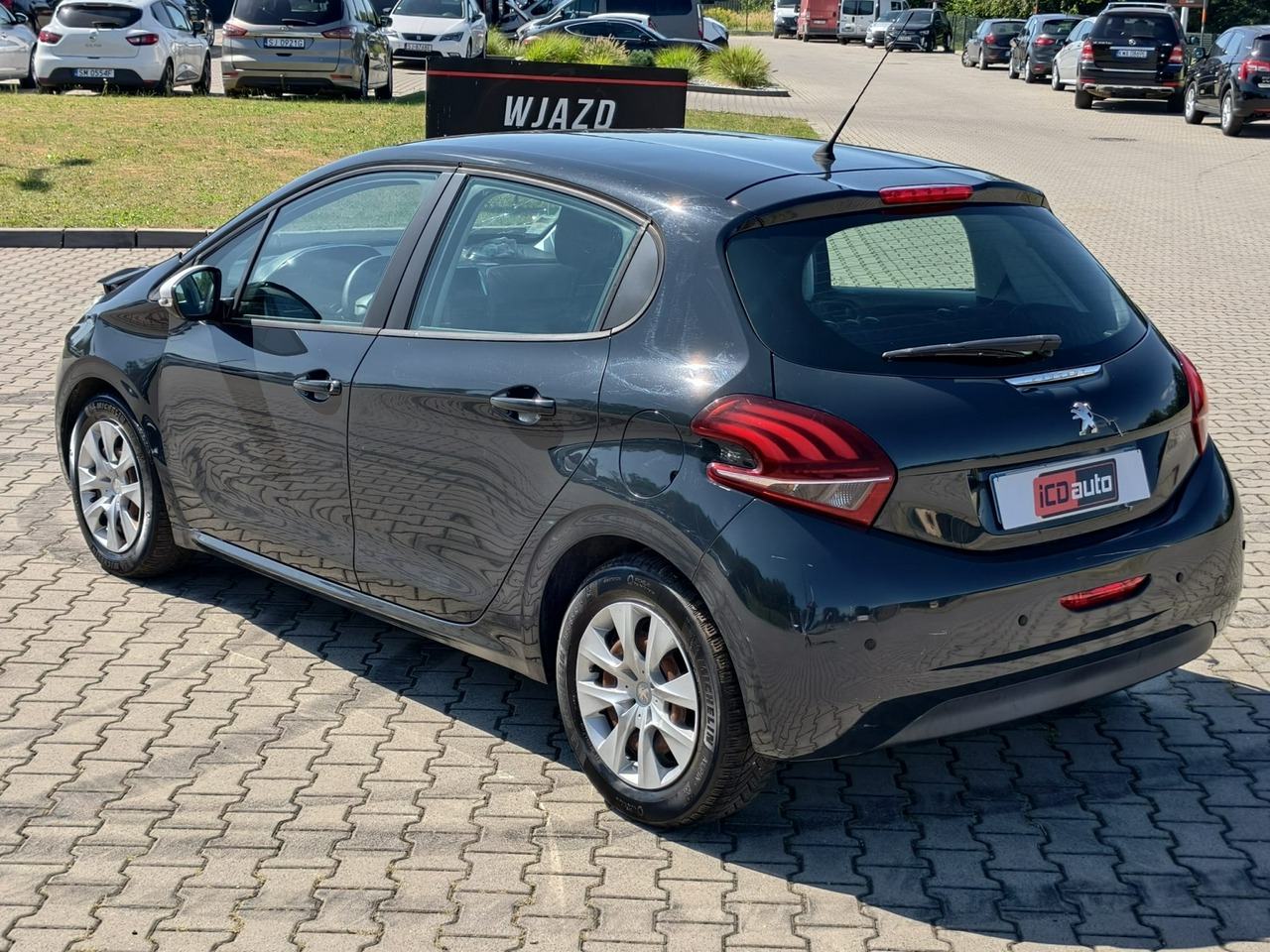 Peugeot 208 - obrazek 5