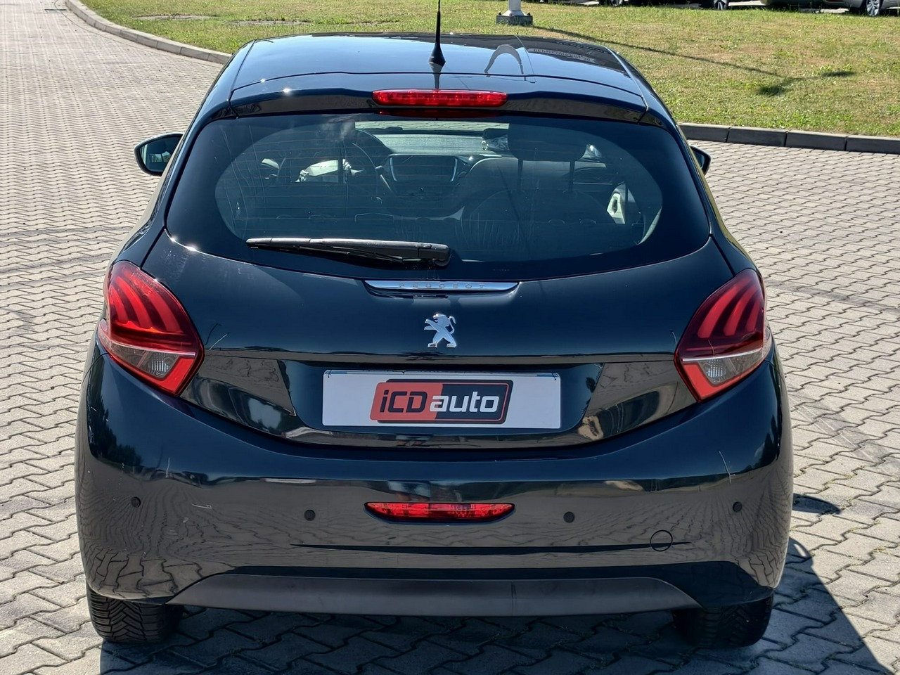 Peugeot 208 - obrazek 6