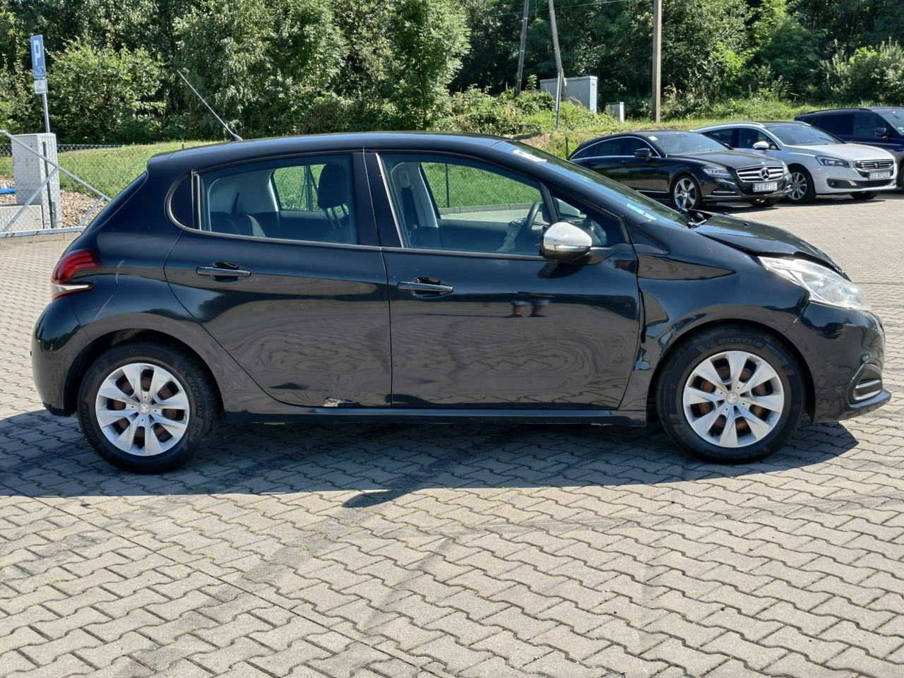 Peugeot 208 - obrazek 8