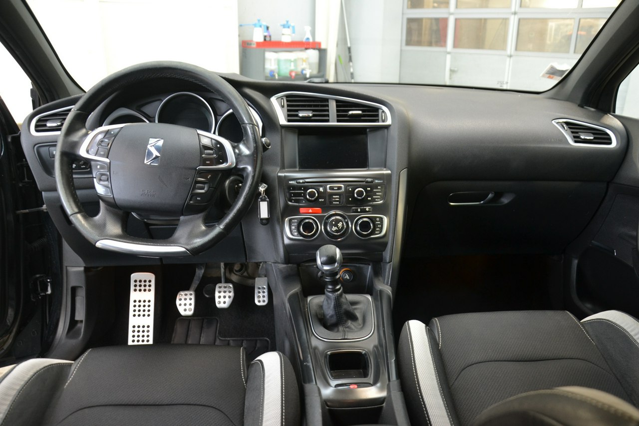 Citroen DS4 - obrazek 21