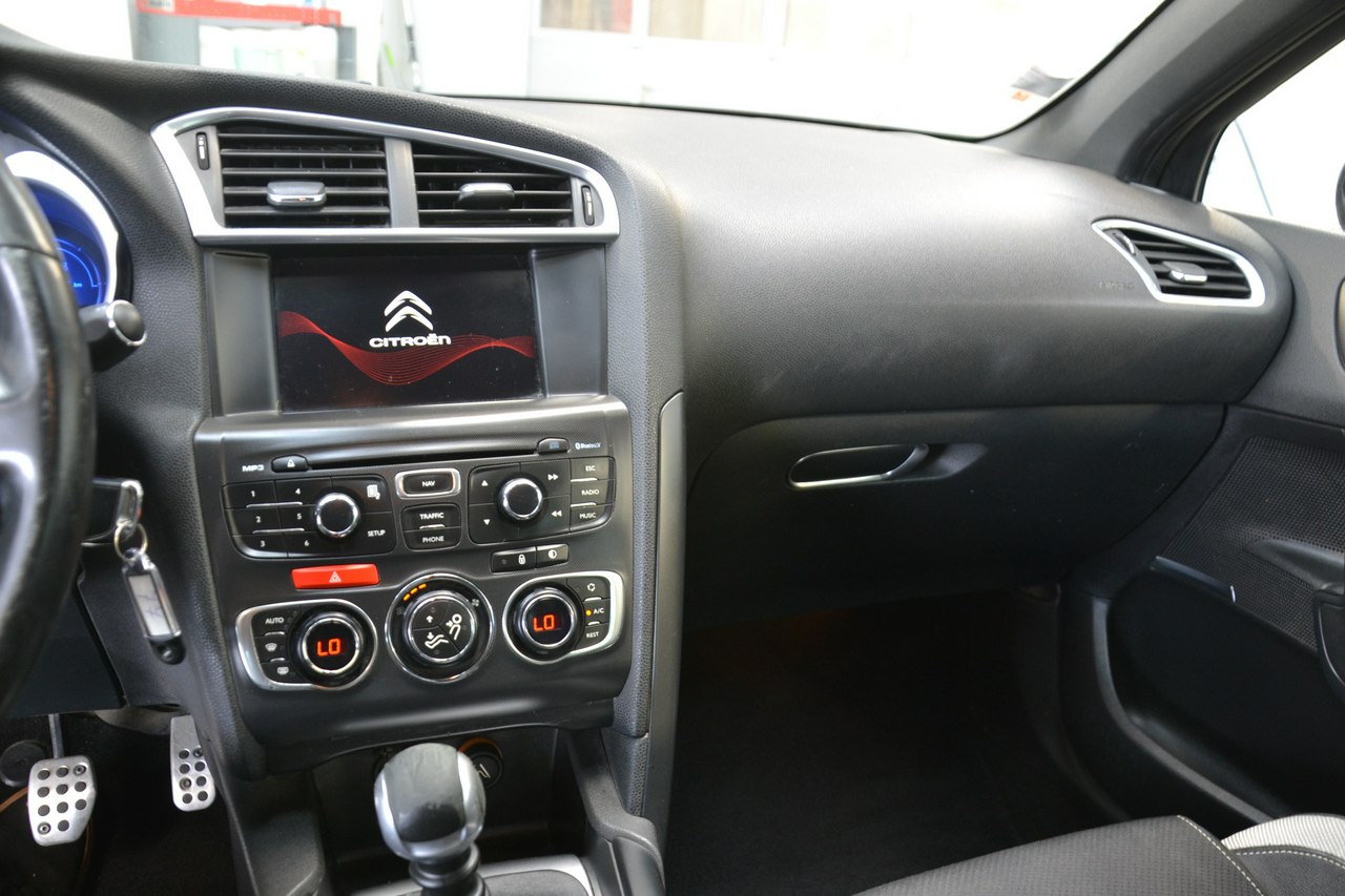 Citroen DS4 - obrazek 24