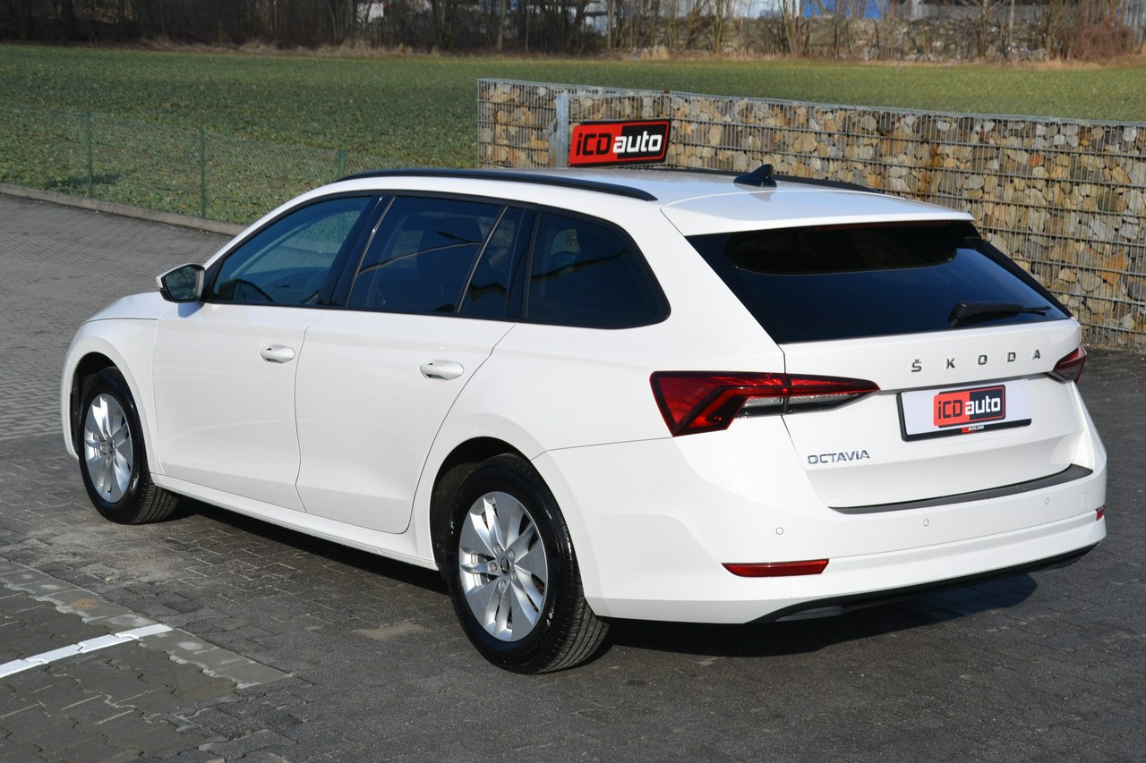 Škoda Octavia - obrazek 5