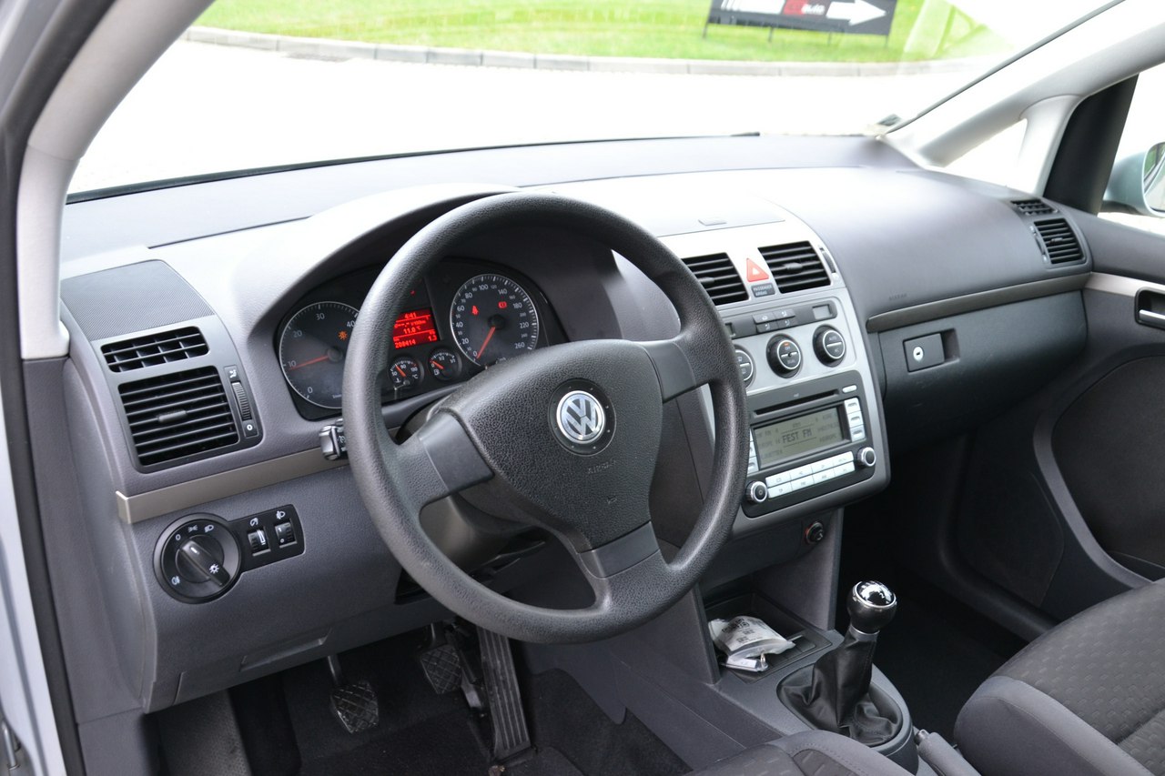 Volkswagen Touran - obrazek 15
