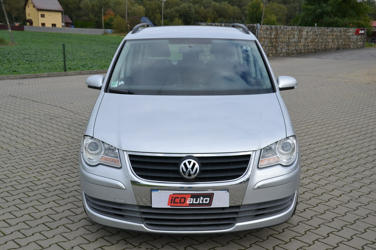 Volkswagen Touran - obrazek 2