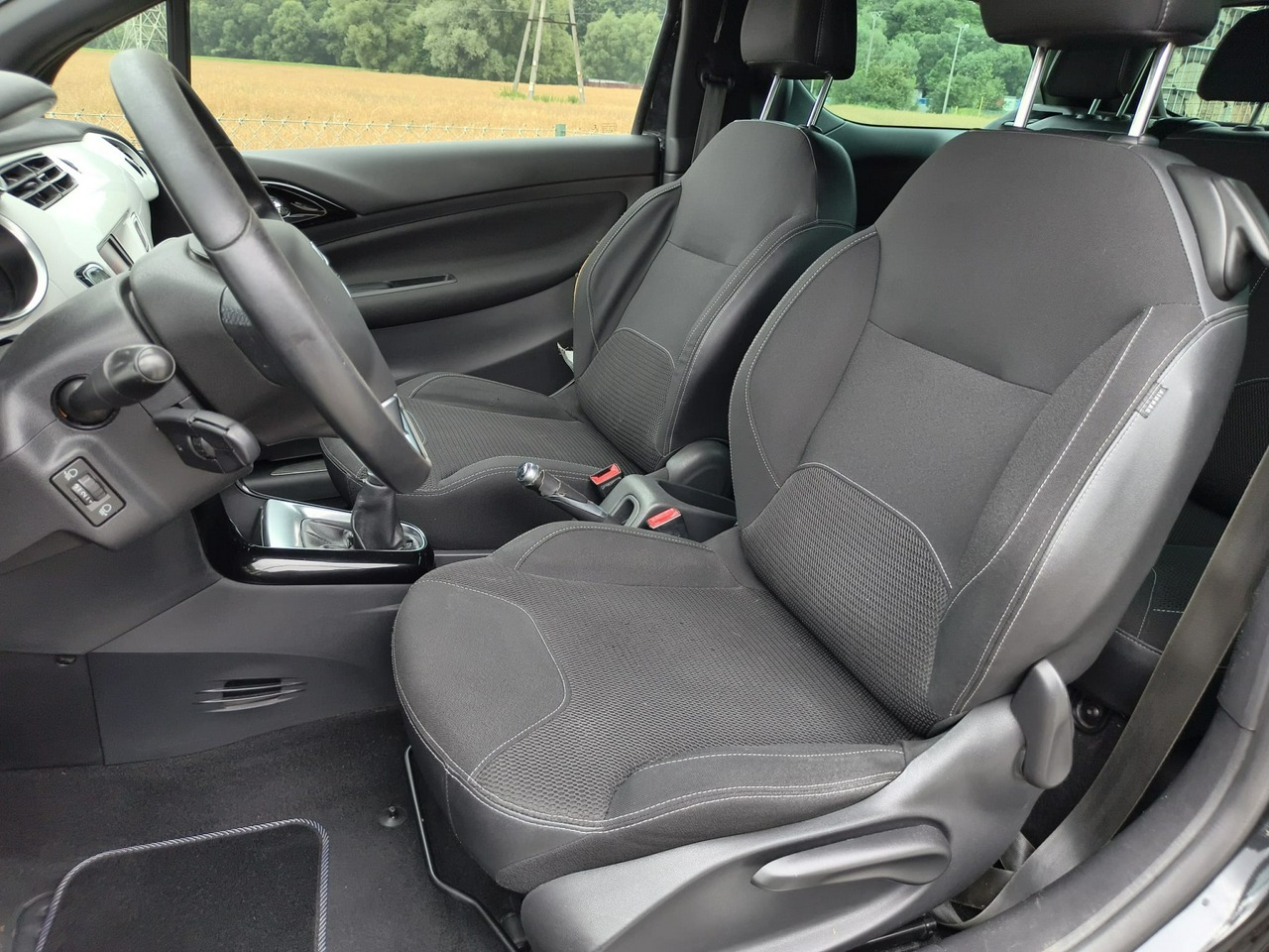 Citroen DS3 - obrazek 9