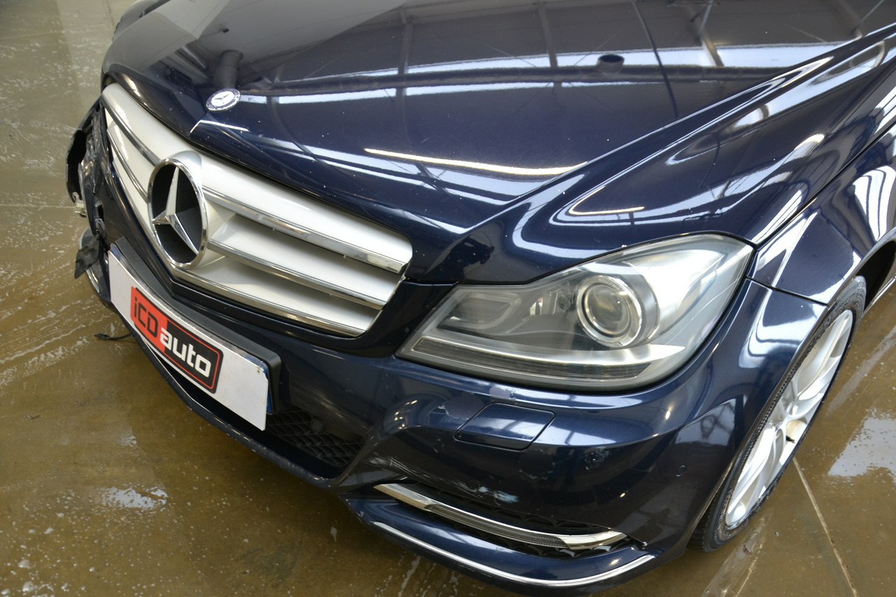 Mercedes C 200 - obrazek 10