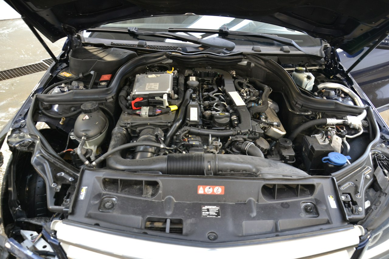 Mercedes C 200 - obrazek 14