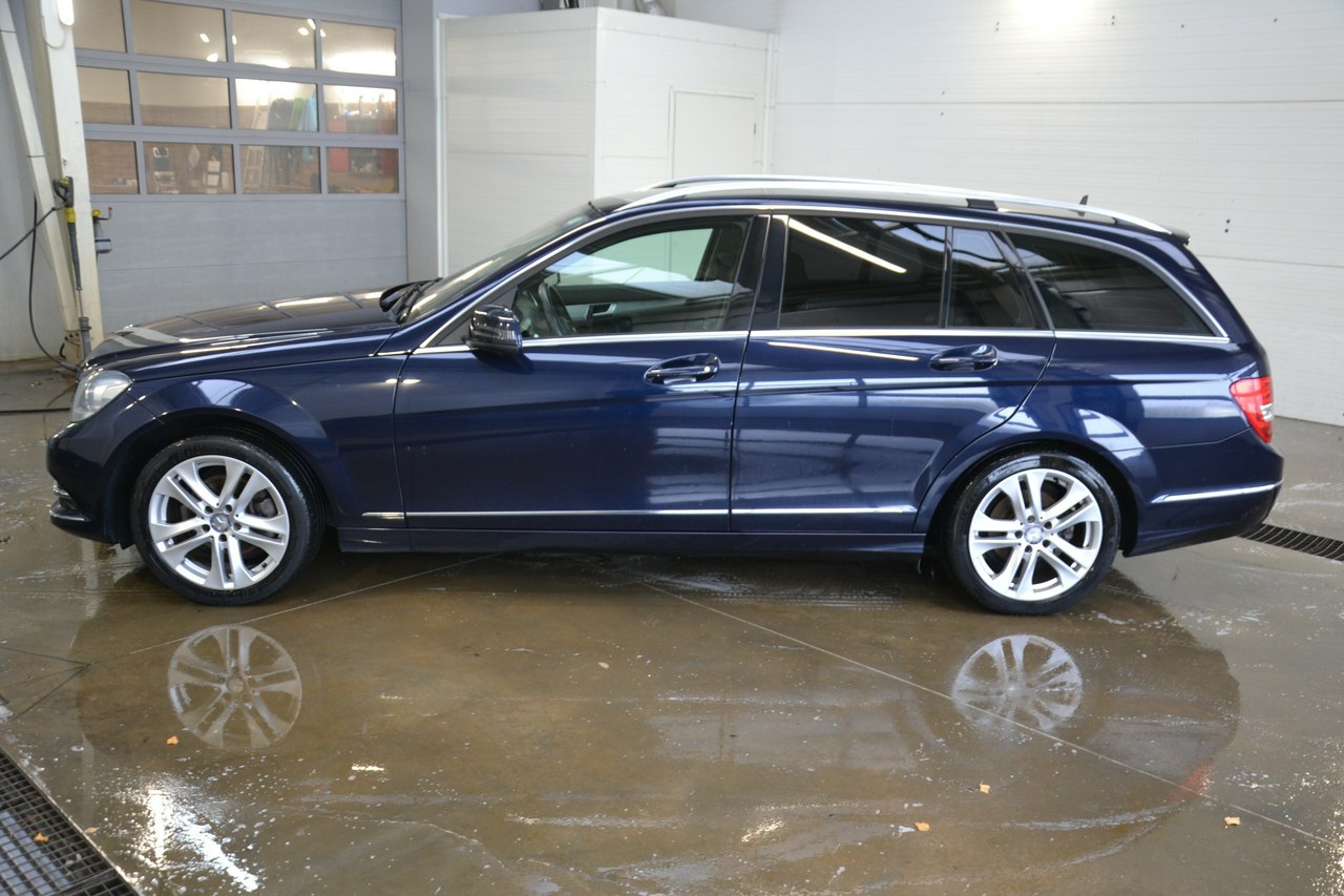 Mercedes C 200 - obrazek 8