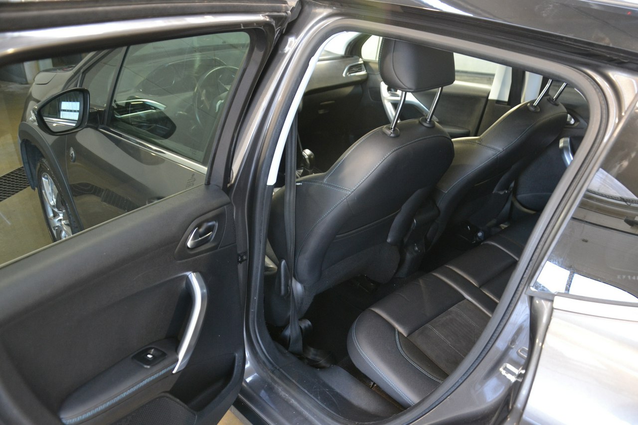 Peugeot 2008 - obrazek 15