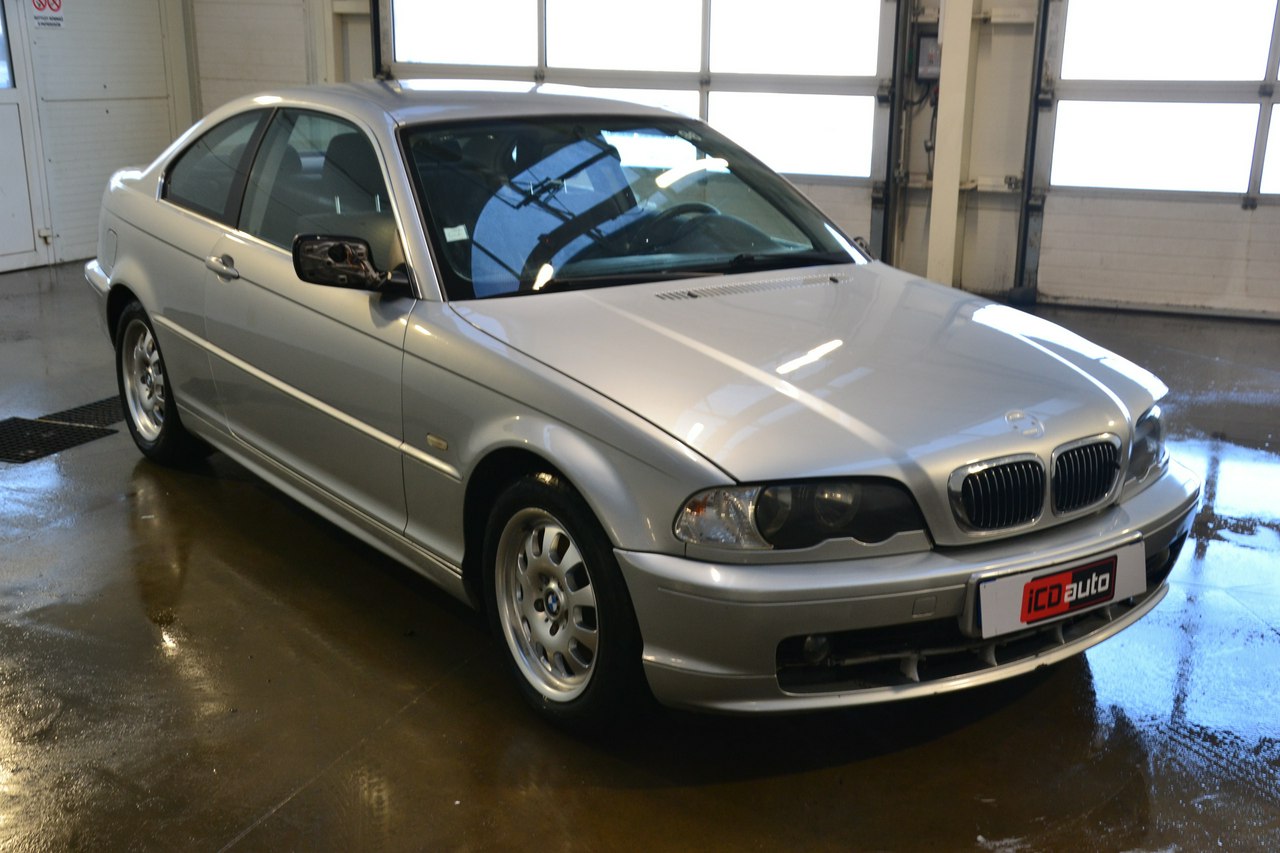 BMW 323