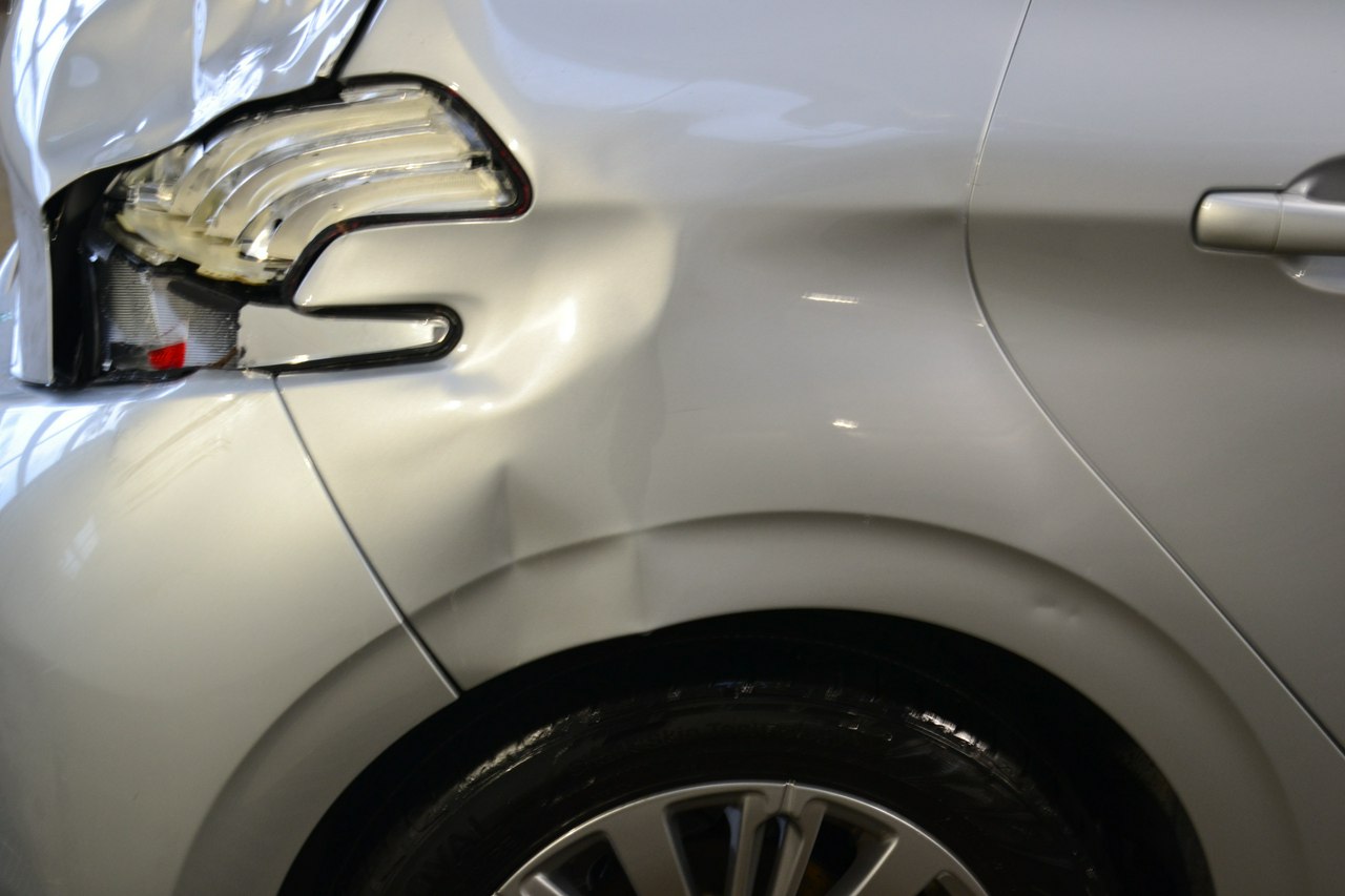 Peugeot 208 - obrazek 12