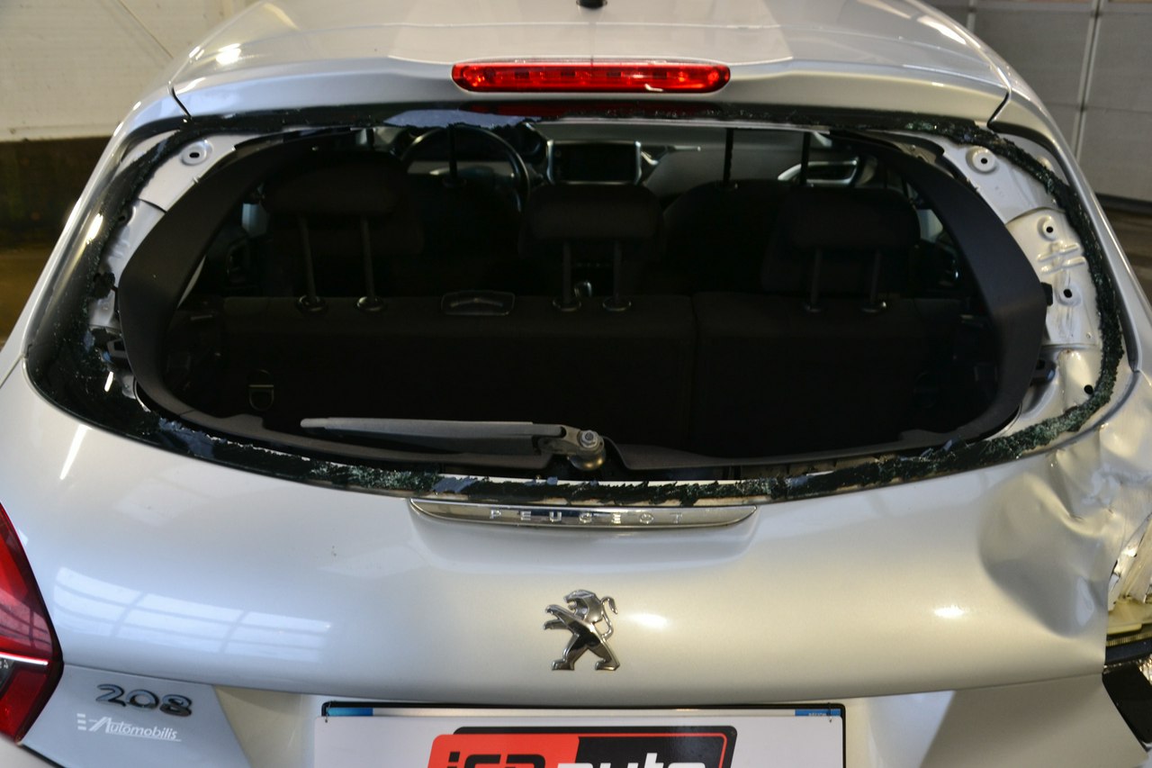 Peugeot 208 - obrazek 9