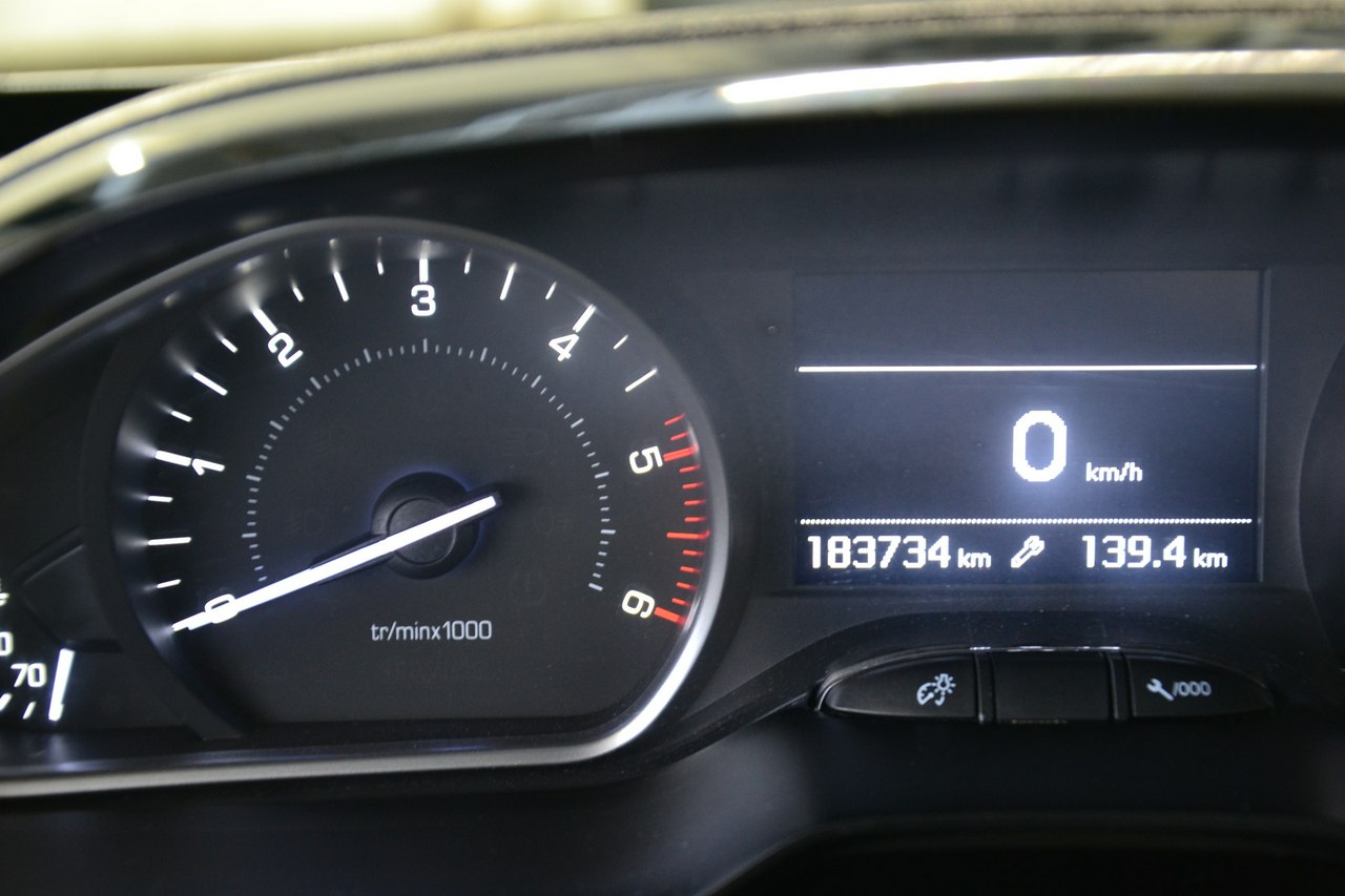 Peugeot 208 - obrazek 22