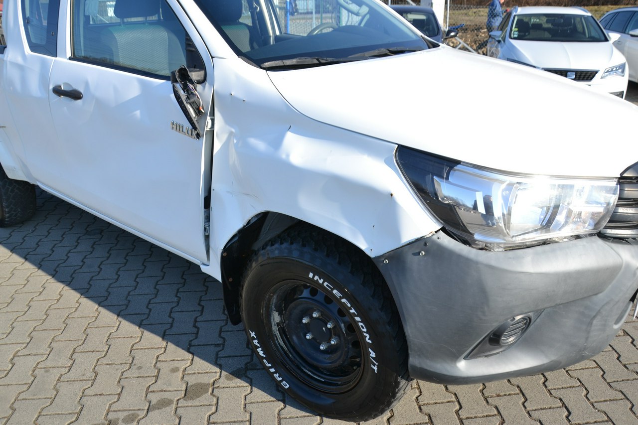 Toyota Hilux - obrazek 11