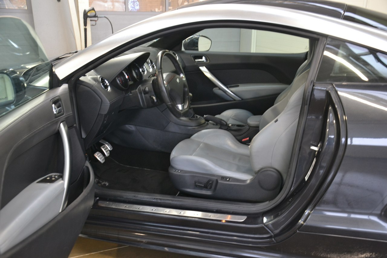 Peugeot RCZ - obrazek 9