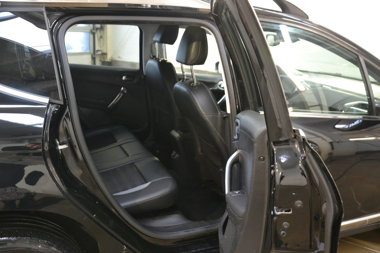 Peugeot 2008 - obrazek 23