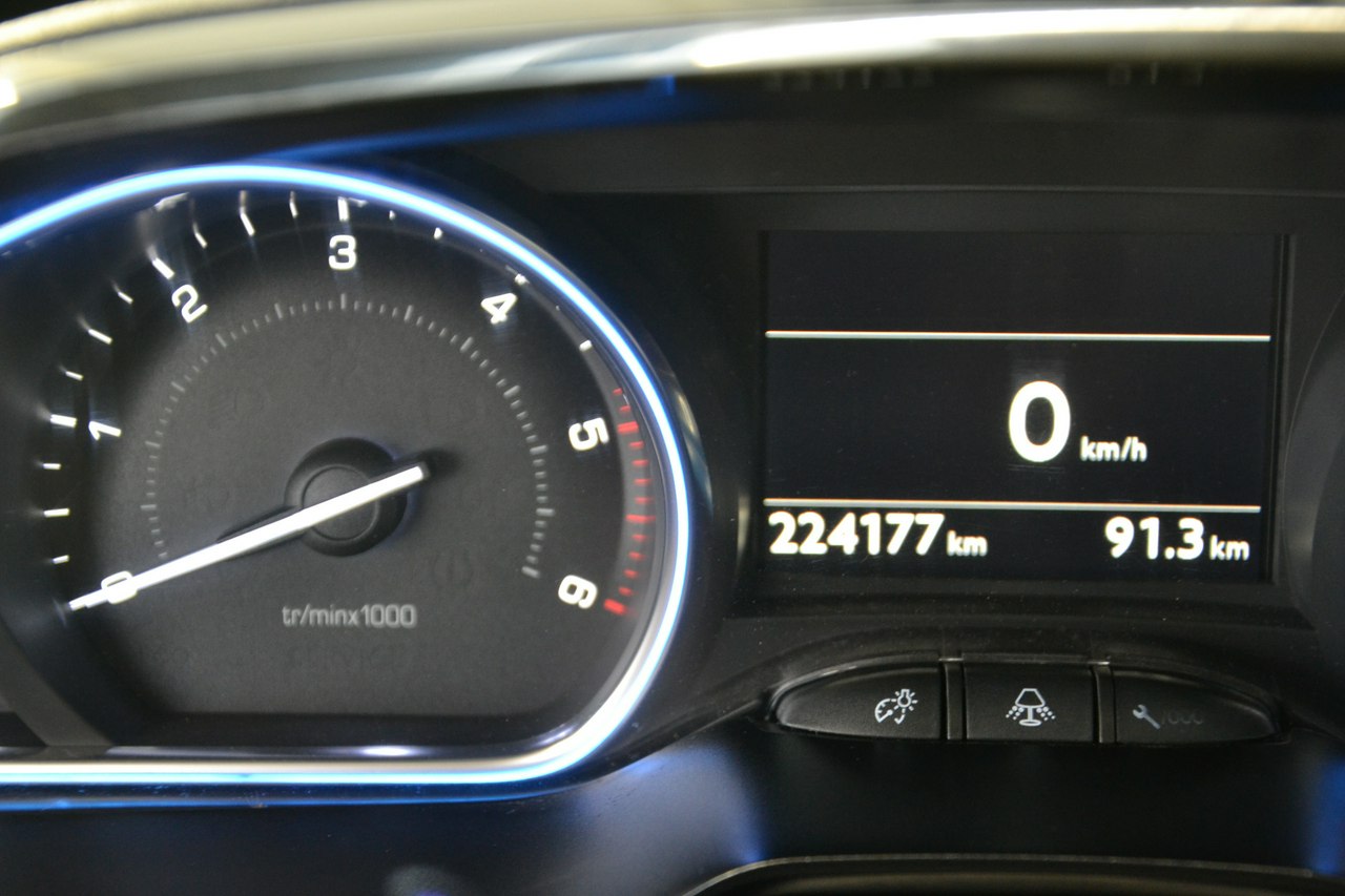 Peugeot 2008 - obrazek 19