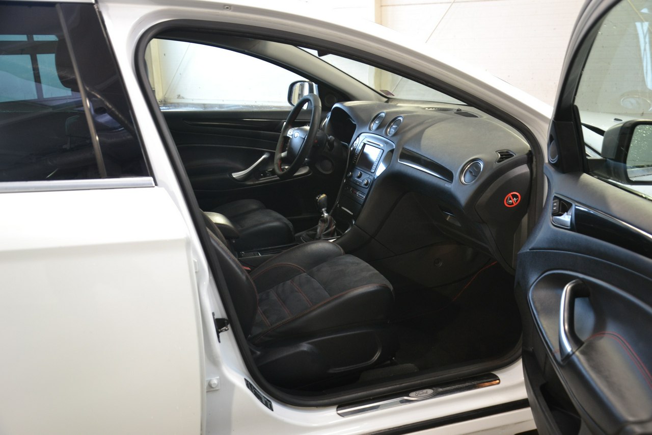 Ford Mondeo - obrazek 24