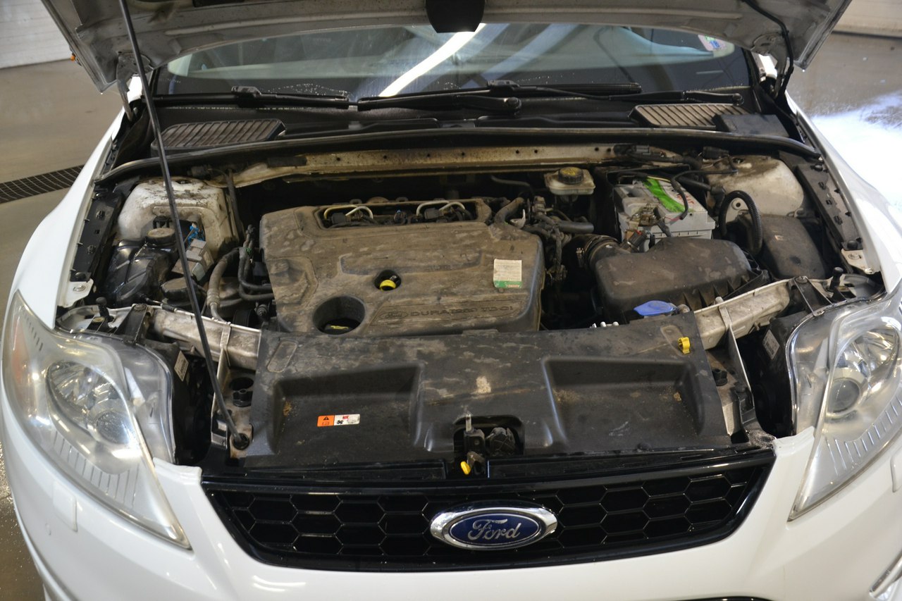 Ford Mondeo - obrazek 13