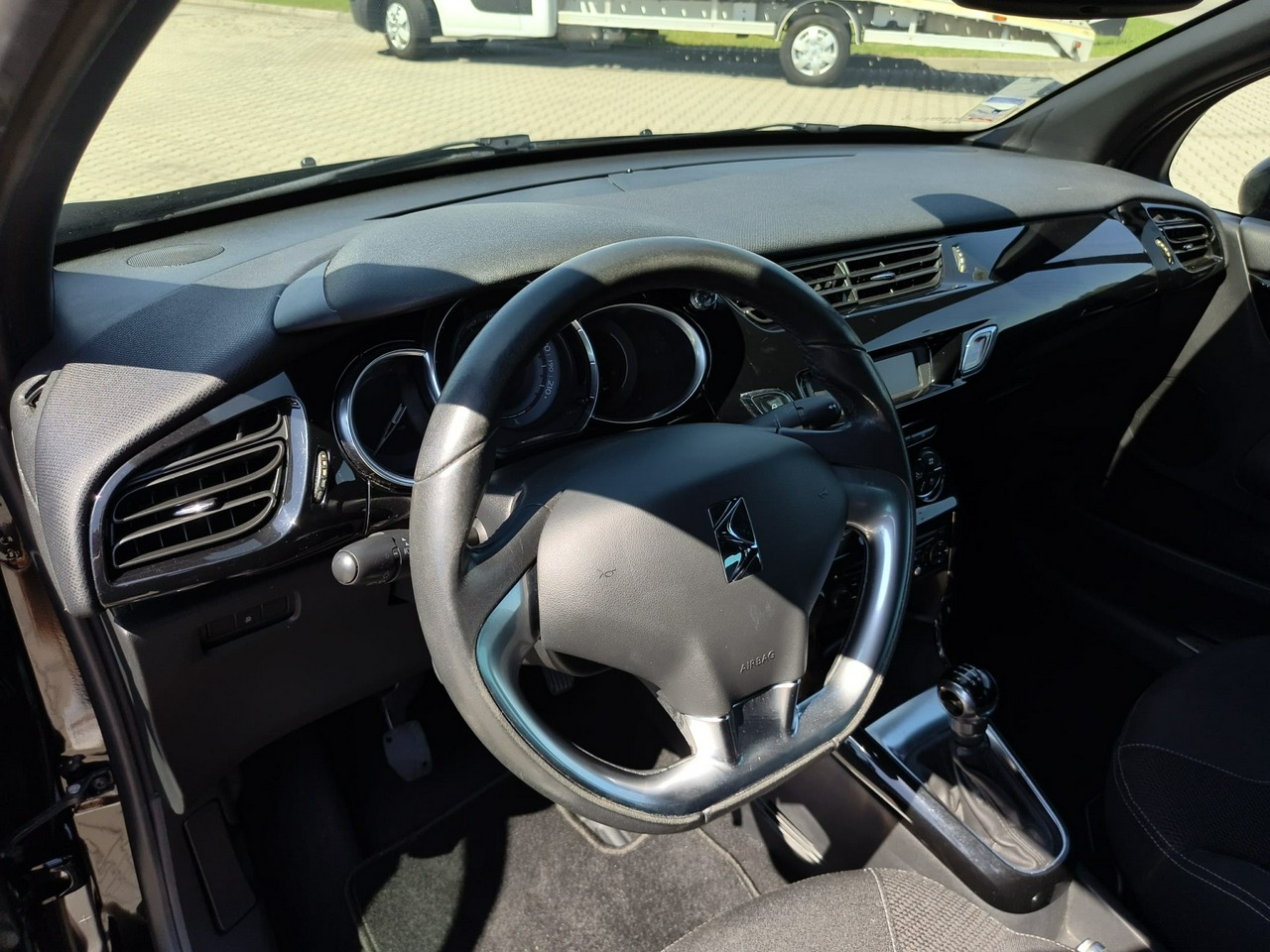 Citroen DS3 - obrazek 18