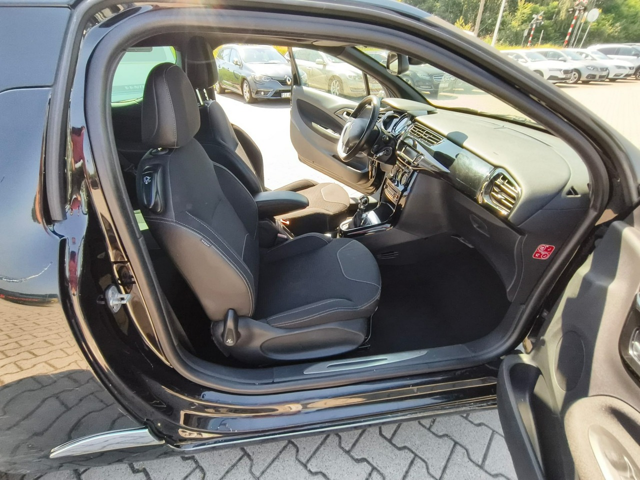 Citroen DS3 - obrazek 9
