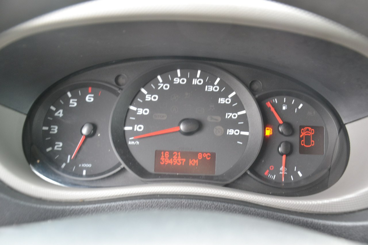 Nissan NV 400 - obrazek 14