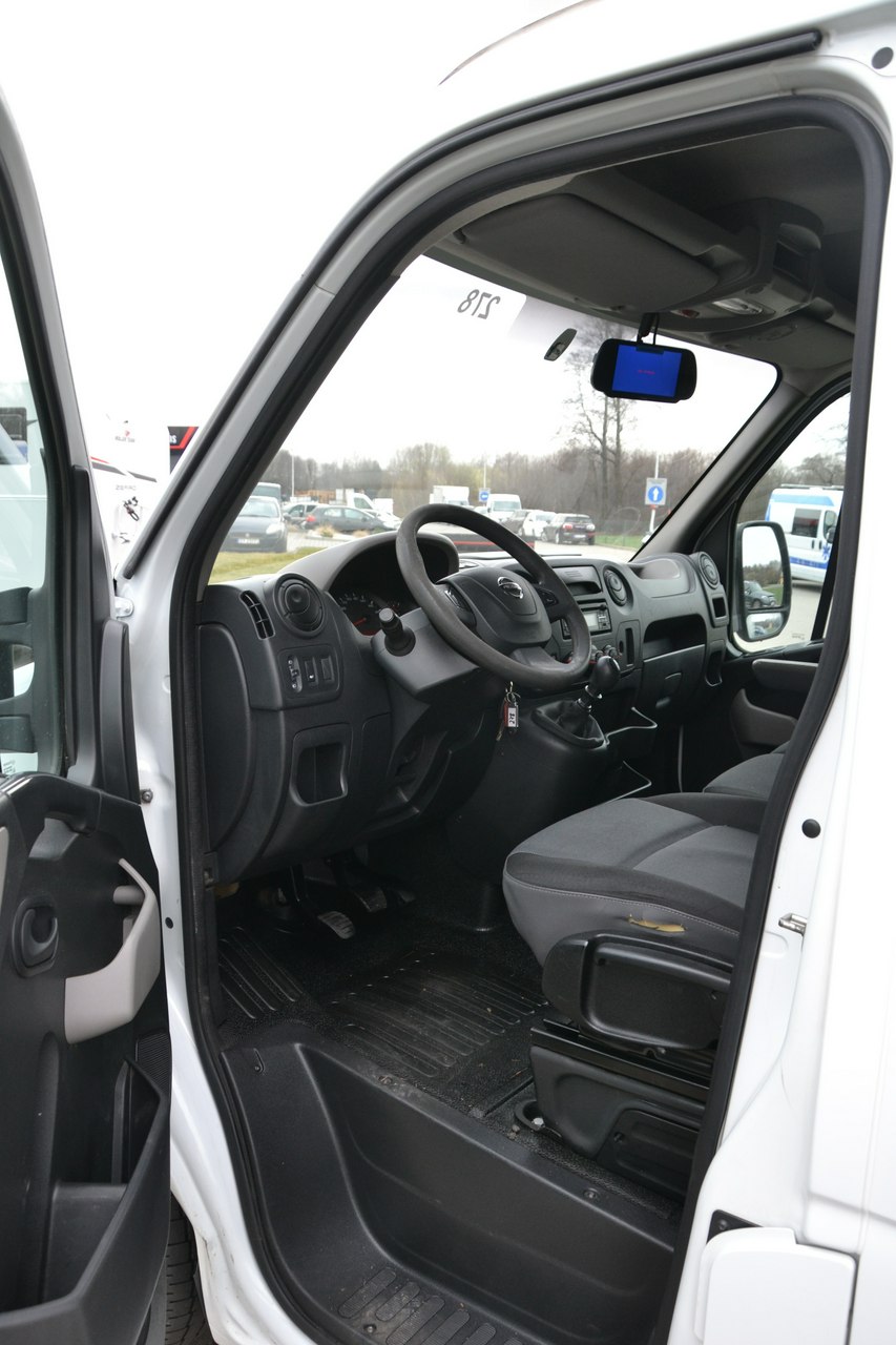Nissan NV 400 - obrazek 11