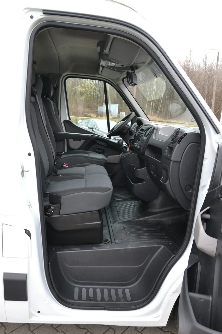 Nissan NV 400 - obrazek 16