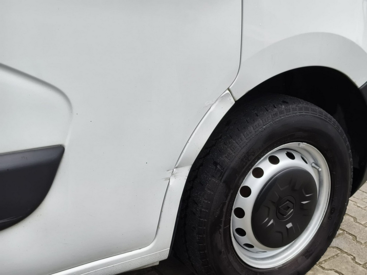 Nissan NV 400 - obrazek 18