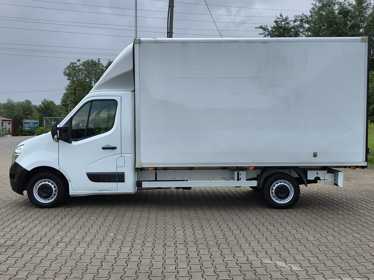Nissan NV 400 - obrazek 4