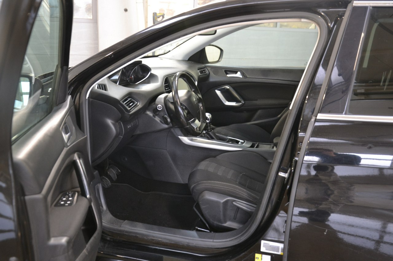 Peugeot 308 - obrazek 25