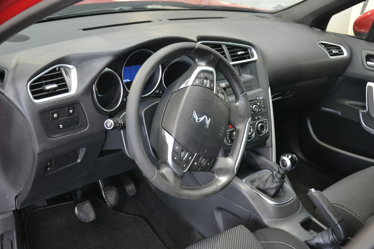 Citroen DS4 - obrazek 15