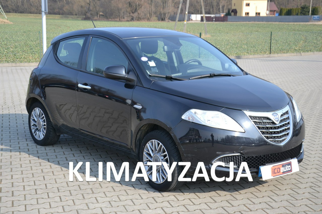 Lancia Ypsilon