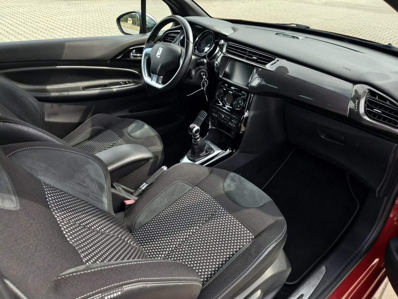 Citroen DS3 - obrazek 11