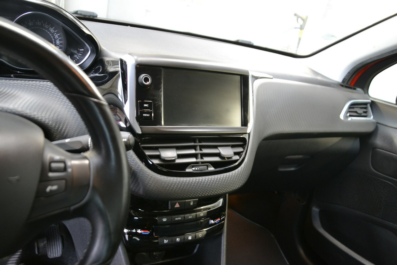 Peugeot 208 - obrazek 16