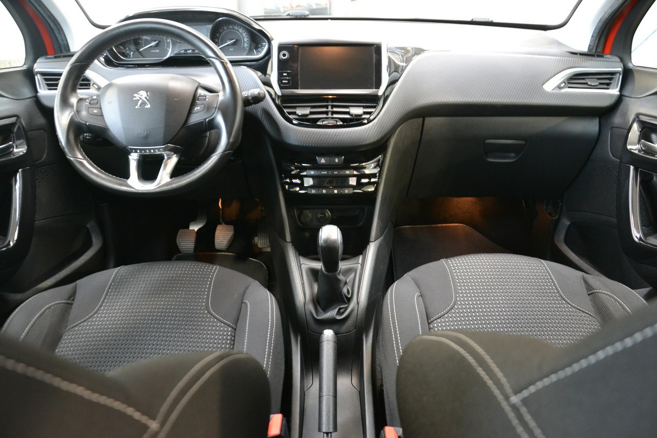 Peugeot 208 - obrazek 17