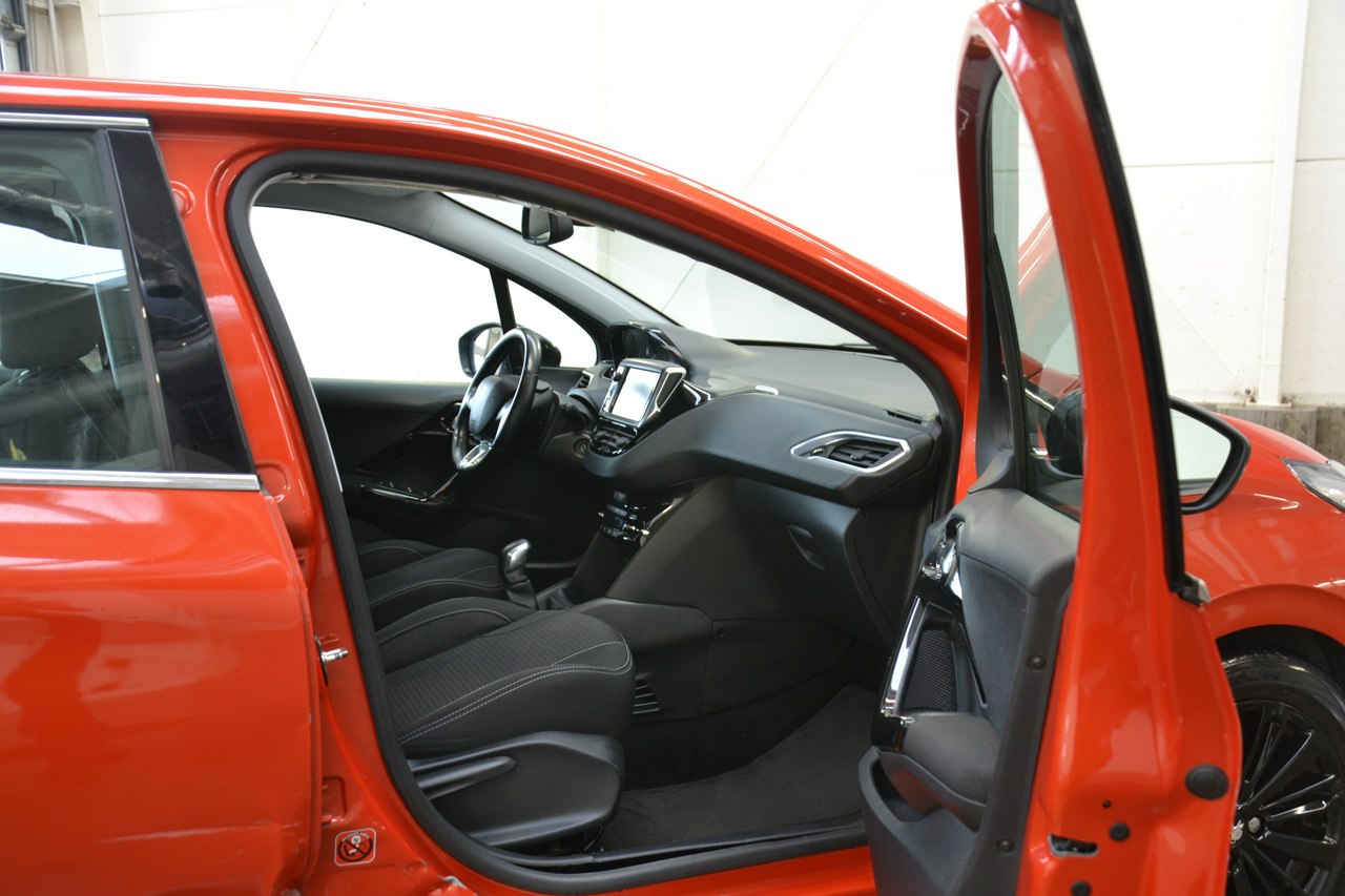Peugeot 208 - obrazek 19
