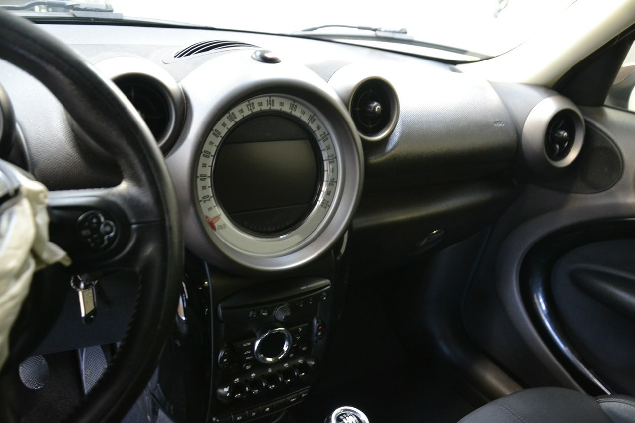 Mini Countryman - obrazek 17