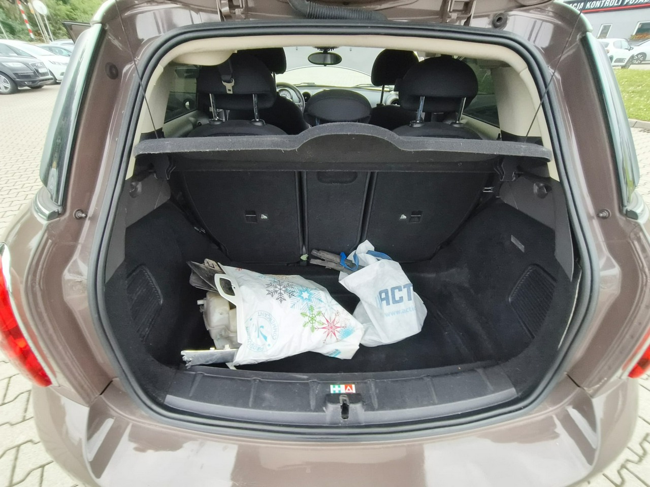 Mini Countryman - obrazek 24