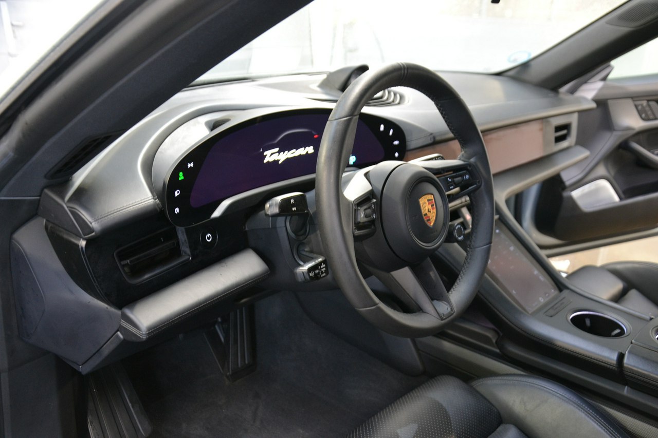 Porsche Taycan - obrazek 17
