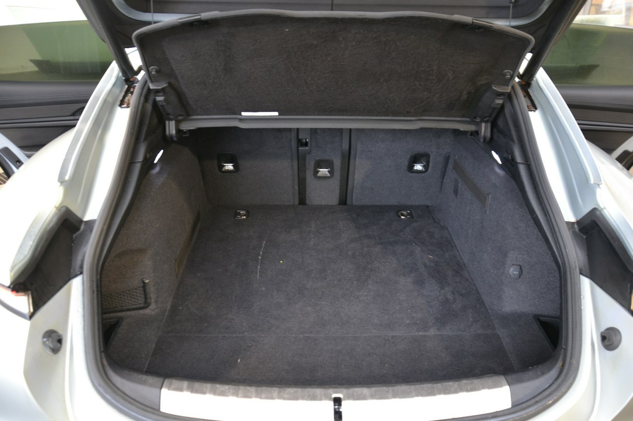 Porsche Taycan - obrazek 28