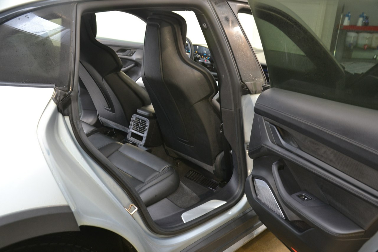 Porsche Taycan - obrazek 25