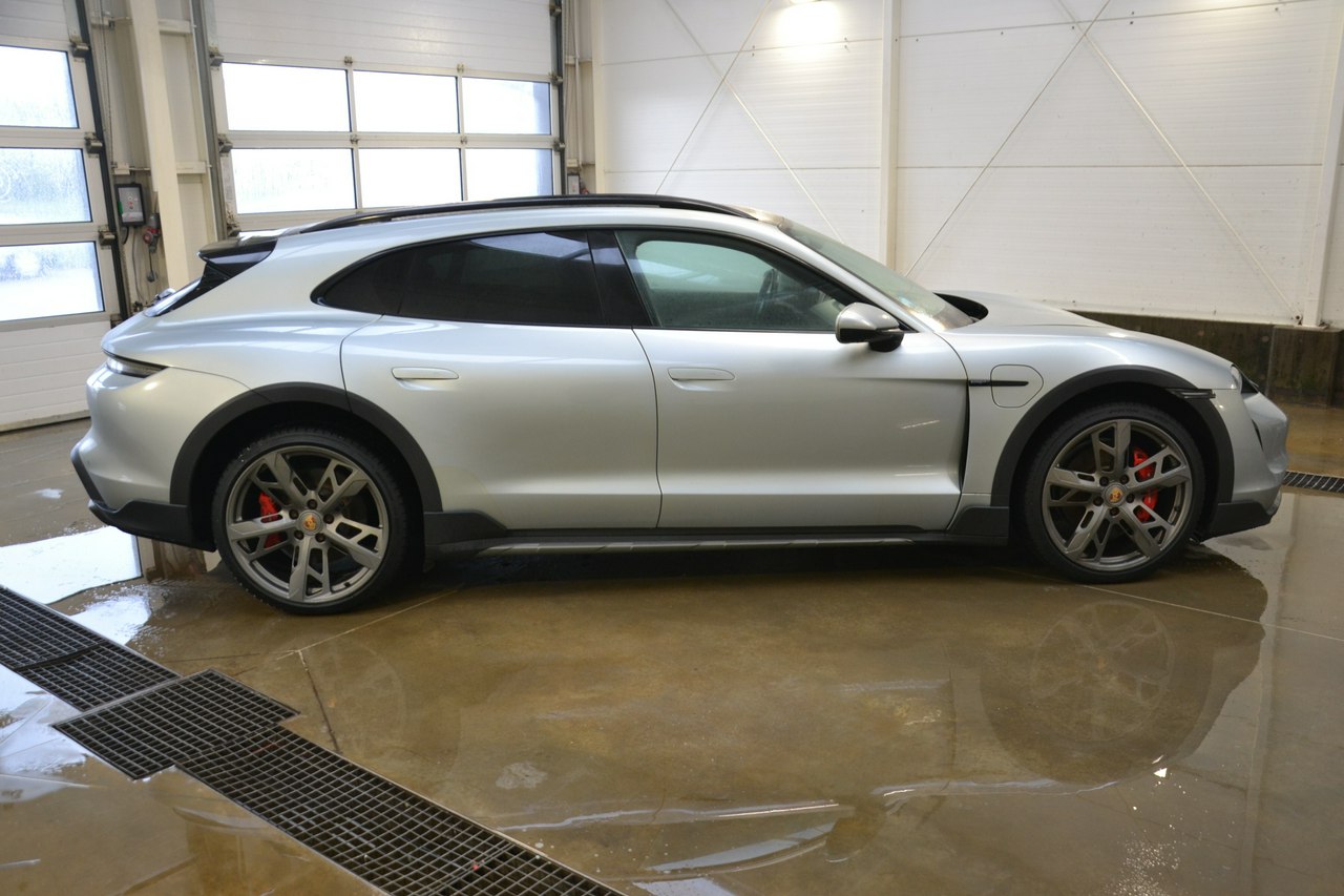 Porsche Taycan - obrazek 9