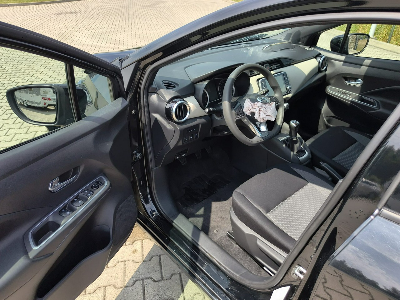 Nissan Micra - obrazek 9